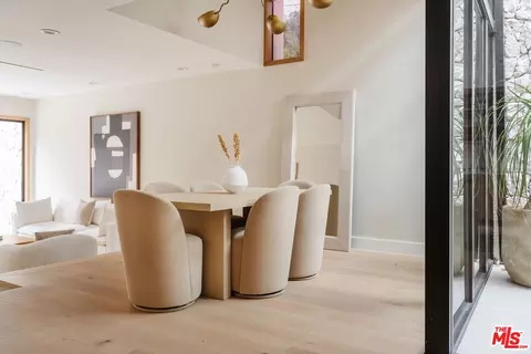 Dining - 3977 Oeste Ave, Studio City, CA 91604 photo 2 of 2