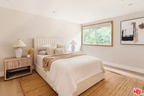 Bedroom - 3977 Oeste Ave, Studio City, CA 91604 photo 2 of 4
