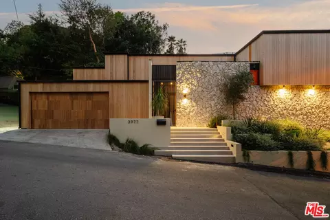 Exterior - 3977 Oeste Ave, Studio City, CA 91604 photo 5 of 5
