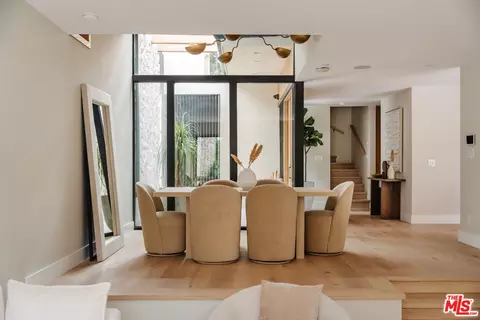 Dining - 3977 Oeste Ave, Studio City, CA 91604 photo 1 of 2