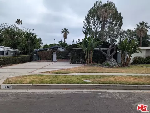 6220 Oakdale Ave, Woodland Hills, CA 91367