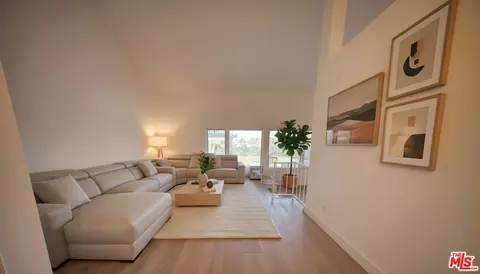 12721 Sanford St, Los Angeles, CA 90066