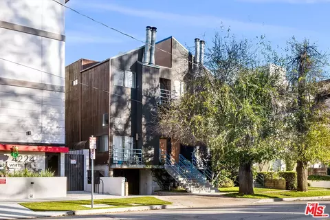 4218 Whitsett Ave #4, Studio City, CA 91604
