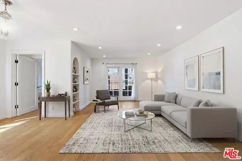 625 N Flores St #104, West Hollywood, CA 90048