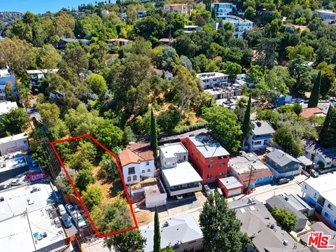 3643 Fredonia Dr, Los Angeles, CA 91307