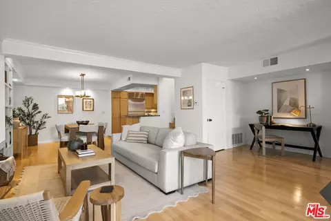 925 14th St #19, Santa Monica, CA 90403