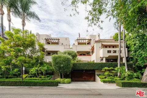 9024 Cynthia St #204, West Hollywood, CA 90069