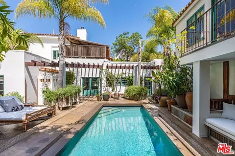8249 Marmont Ln, West Hollywood, CA 90069