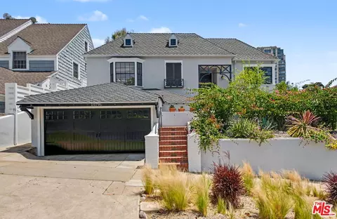 10798 Weyburn Ave, Los Angeles, CA 90024
