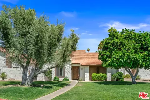 2252 Miramonte Cir #B, Palm Springs, CA 92264