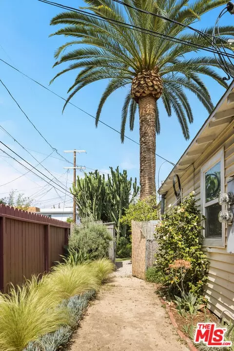 2477 Walnut Ave, Venice, CA 90291 photo 40