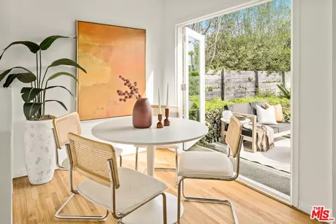 2477 Walnut Ave, Venice, CA 90291 photo 7