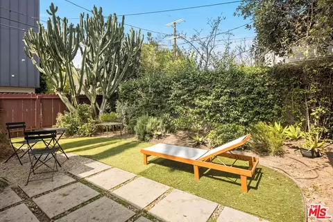 2477 Walnut Ave, Venice, CA 90291 photo 31