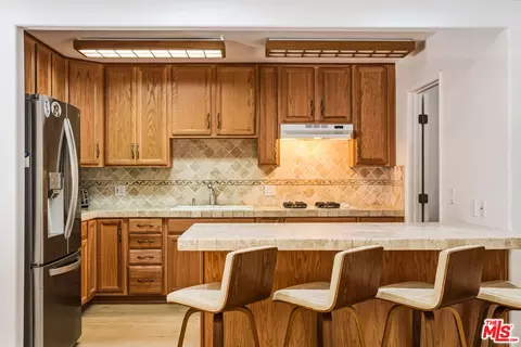 Kitchen - 55000 Daryll Rd, Idyllwild, CA 92549 photo 3 of 4
