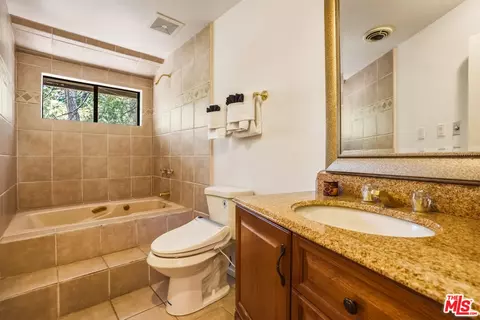 Bath - 55000 Daryll Rd, Idyllwild, CA 92549 photo 4 of 5