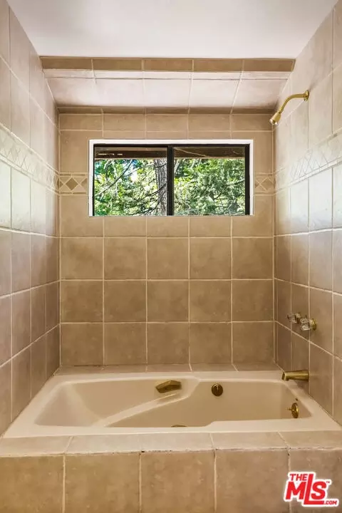 Bath - 55000 Daryll Rd, Idyllwild, CA 92549 photo 5 of 5