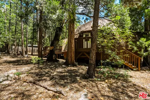 Exterior - 55000 Daryll Rd, Idyllwild, CA 92549 photo 5 of 9