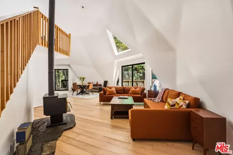 Living - 55000 Daryll Rd, Idyllwild, CA 92549 photo 4 of 7