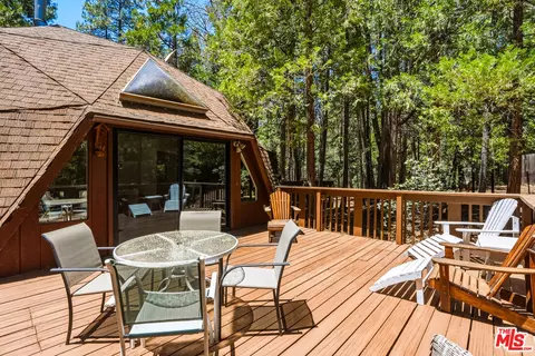 Exterior - 55000 Daryll Rd, Idyllwild, CA 92549 photo 4 of 9