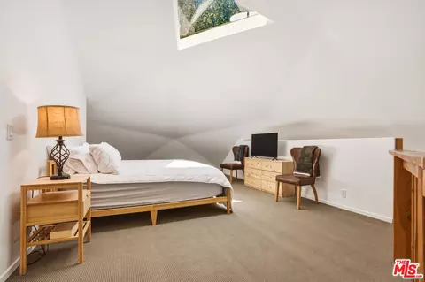 Bedroom - 55000 Daryll Rd, Idyllwild, CA 92549 photo 1 of 11