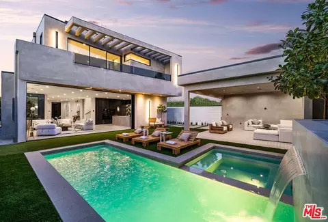 6660 Maryland Dr, Los Angeles, CA 90048