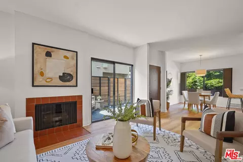 1655 Greenfield Ave #3, Los Angeles, CA 90025