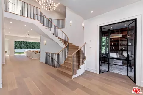 1675 San Remo Dr, Pacific Palisades, CA 90272