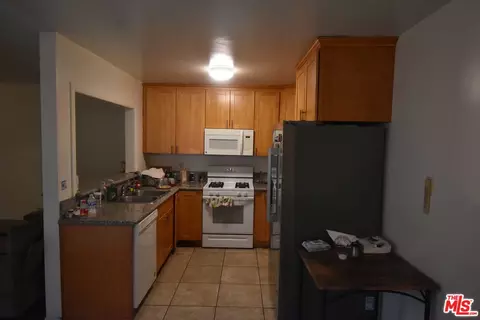 Other - 1320 N Columbus Ave, Glendale, CA 91202 photo 2 of 4