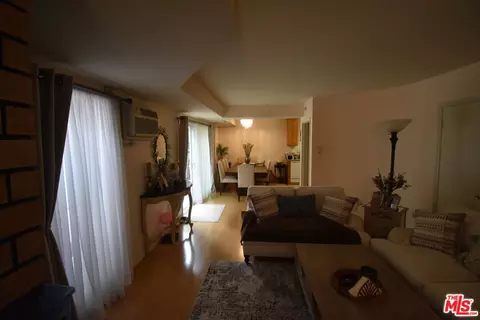 Other - 1320 N Columbus Ave, Glendale, CA 91202 photo 3 of 4