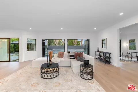 4256 Tarzana Estates Dr, Tarzana, CA 91356