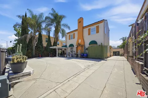 826 Crenshaw Blvd, Los Angeles, CA 90005