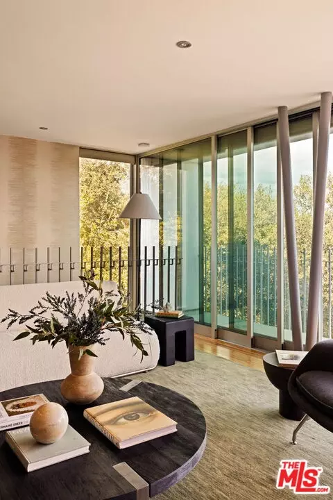 Bedroom - 1290 Rancheros Rd, Pasadena, CA 91103 photo 1 of 14