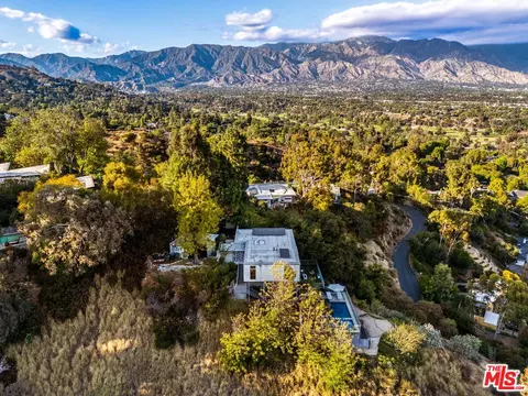 View/Area - 1290 Rancheros Rd, Pasadena, CA 91103 photo 4 of 6