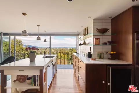 Kitchen - 1290 Rancheros Rd, Pasadena, CA 91103 photo 3 of 3