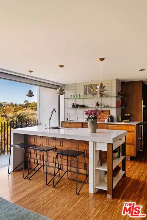 Kitchen - 1290 Rancheros Rd, Pasadena, CA 91103 photo 2 of 3