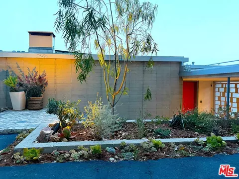 Exterior - 1290 Rancheros Rd, Pasadena, CA 91103 photo 10 of 18