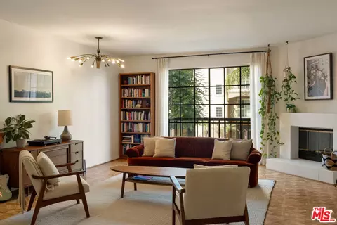 1539 Greenfield Ave #102, Los Angeles, CA 90025