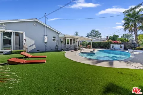21829 Rodax St, Canoga Park, CA 91304