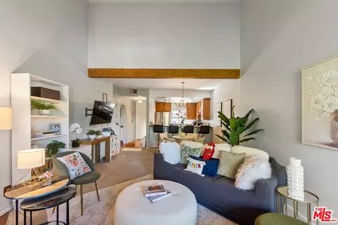 3480 Barham Blvd #306, Los Angeles, CA 90068