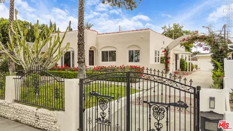 11441 Kittridge St, North Hollywood, CA 91606