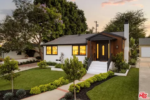 8421 Airlane Ave, Los Angeles, CA 90045