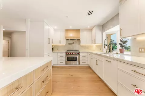 Kitchen - 1432 Rutherford Dr, Pasadena, CA 91103 photo 2 of 6