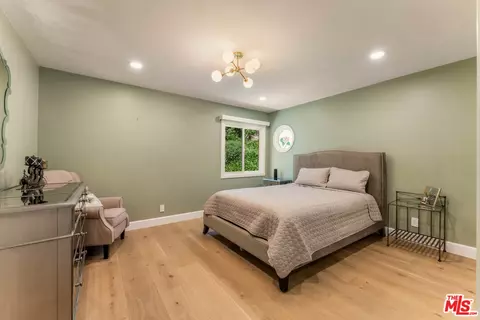 Bedroom - 1432 Rutherford Dr, Pasadena, CA 91103 photo 6 of 6