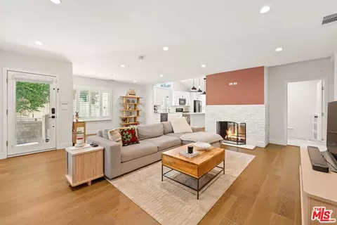 11642 Acama St, Studio City, CA 91604