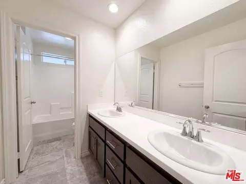 Bath - 43831 Madison Ct, Lancaster, CA 93536 photo 2 of 2