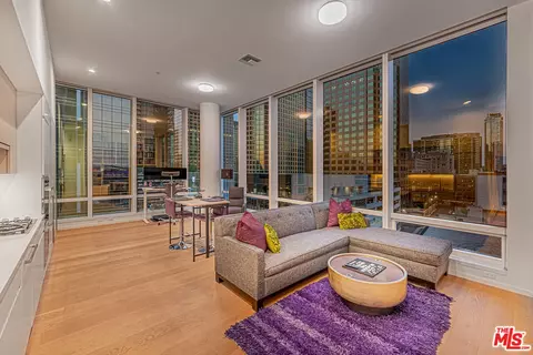 877 Francisco St #806, Los Angeles, CA 90017