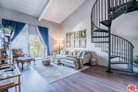 5460 White Oak Ave #E324, Encino, CA 91316