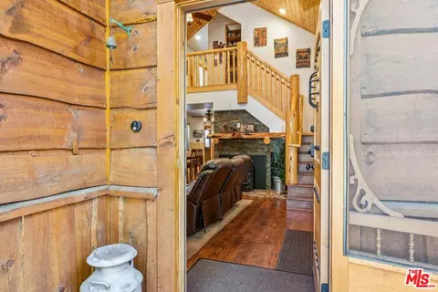 Entry Way - 675 Elm St, Big Bear Lake, CA 92315 photo 1 of 5