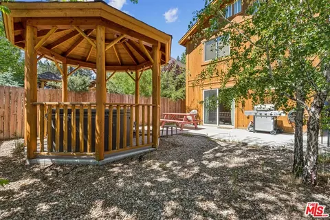 Exterior - 675 Elm St, Big Bear Lake, CA 92315 photo 5 of 5