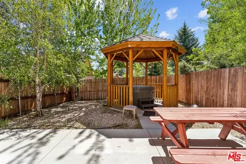 Exterior - 675 Elm St, Big Bear Lake, CA 92315 photo 3 of 5